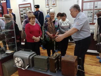 Светлана Глухова организовала для жителей Ленинского района экскурсию в Музей полиции